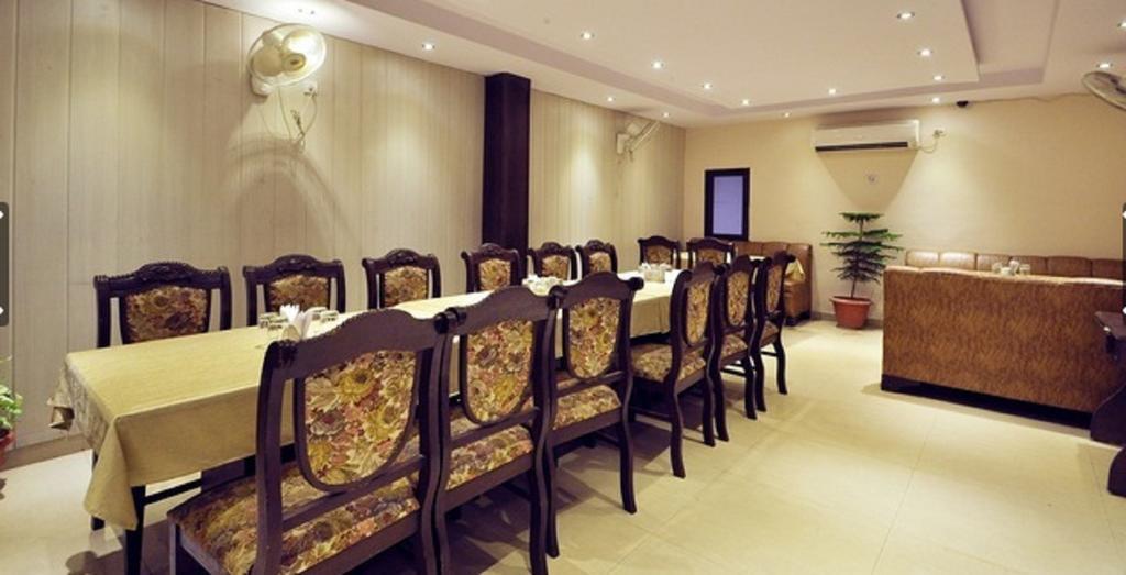 Hotel Jasmine Haridwar Ngoại thất bức ảnh